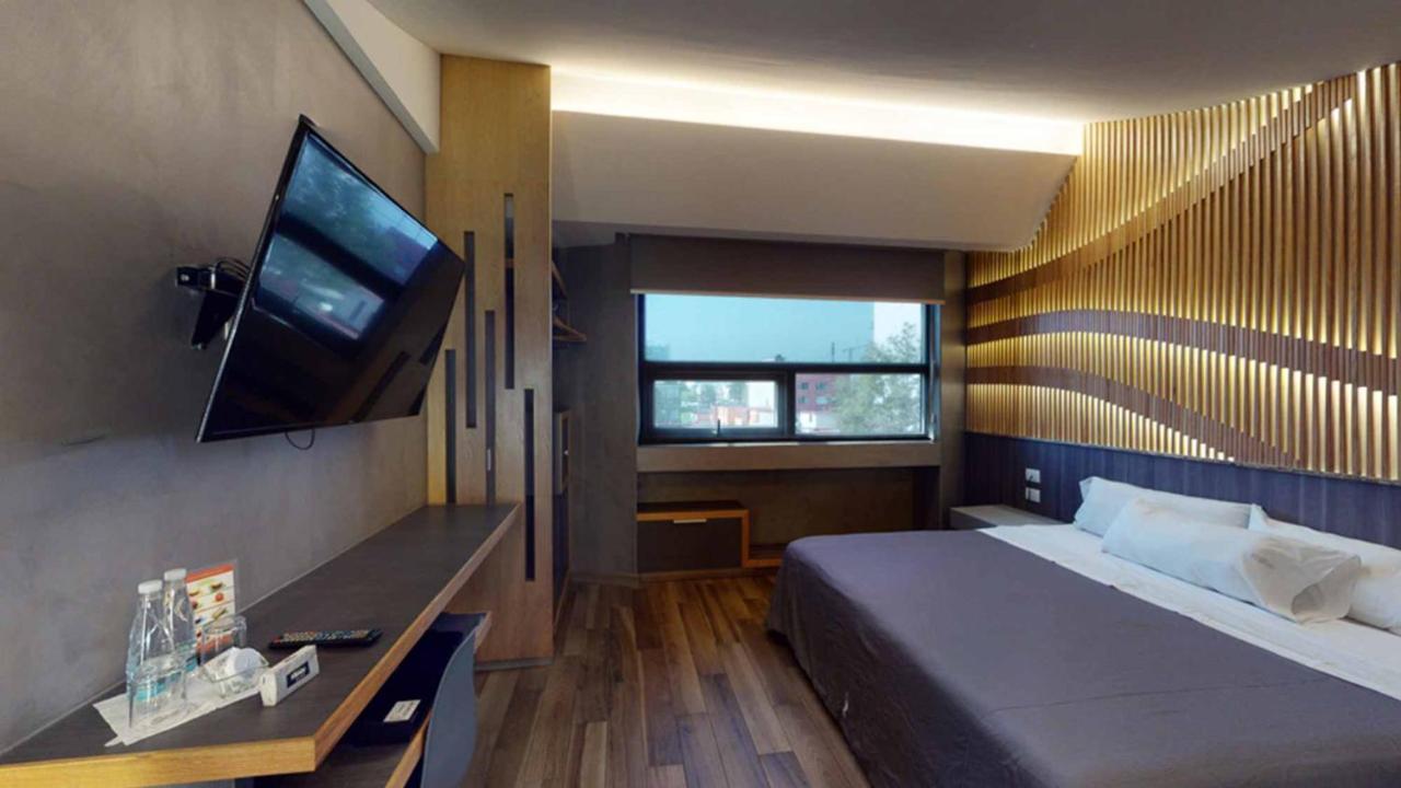 Hotel Patriotismo Mexico City Exterior photo
